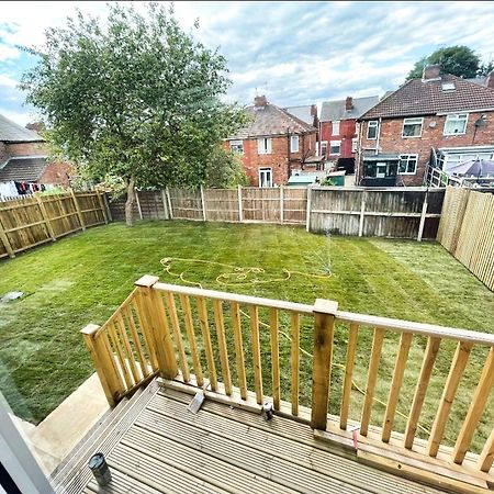 Rotherham - Rawmarsh - Great Customer Feedback - 2 Bed Bungalow - New Build - High End Furnishings - Wheel Chair Accessible - Large Enclosed Garden - Dog Friendly Extérieur photo