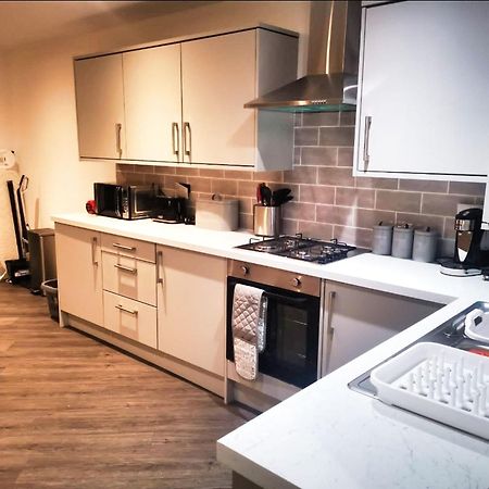 Rotherham - Rawmarsh - Great Customer Feedback - 2 Bed Bungalow - New Build - High End Furnishings - Wheel Chair Accessible - Large Enclosed Garden - Dog Friendly Extérieur photo