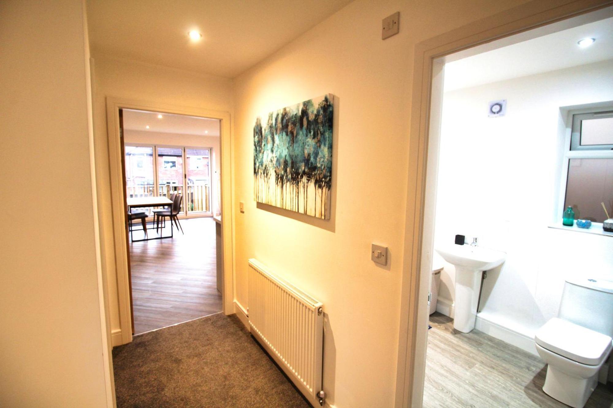 Rotherham - Rawmarsh - Great Customer Feedback - 2 Bed Bungalow - New Build - High End Furnishings - Wheel Chair Accessible - Large Enclosed Garden - Dog Friendly Extérieur photo